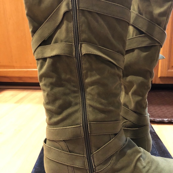 SOS Olive Boots - Picture 2 of 8
